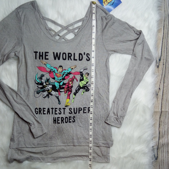 NWT Juniors Justice League Graphic LS T-shirt - Picture 6 of 7